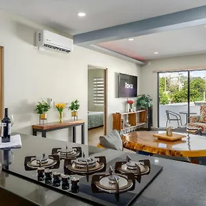 Promo! 2br-pool-views-king Bed-walk 2 Beach-5 Star Area Apartamento